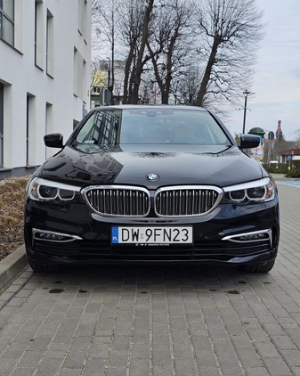 BMW Seria 5 cena 134900 przebieg: 99000, rok produkcji 2019 z Gdańsk małe 211